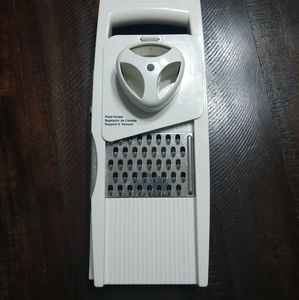 Pampered Chef Slicer / Mandolin